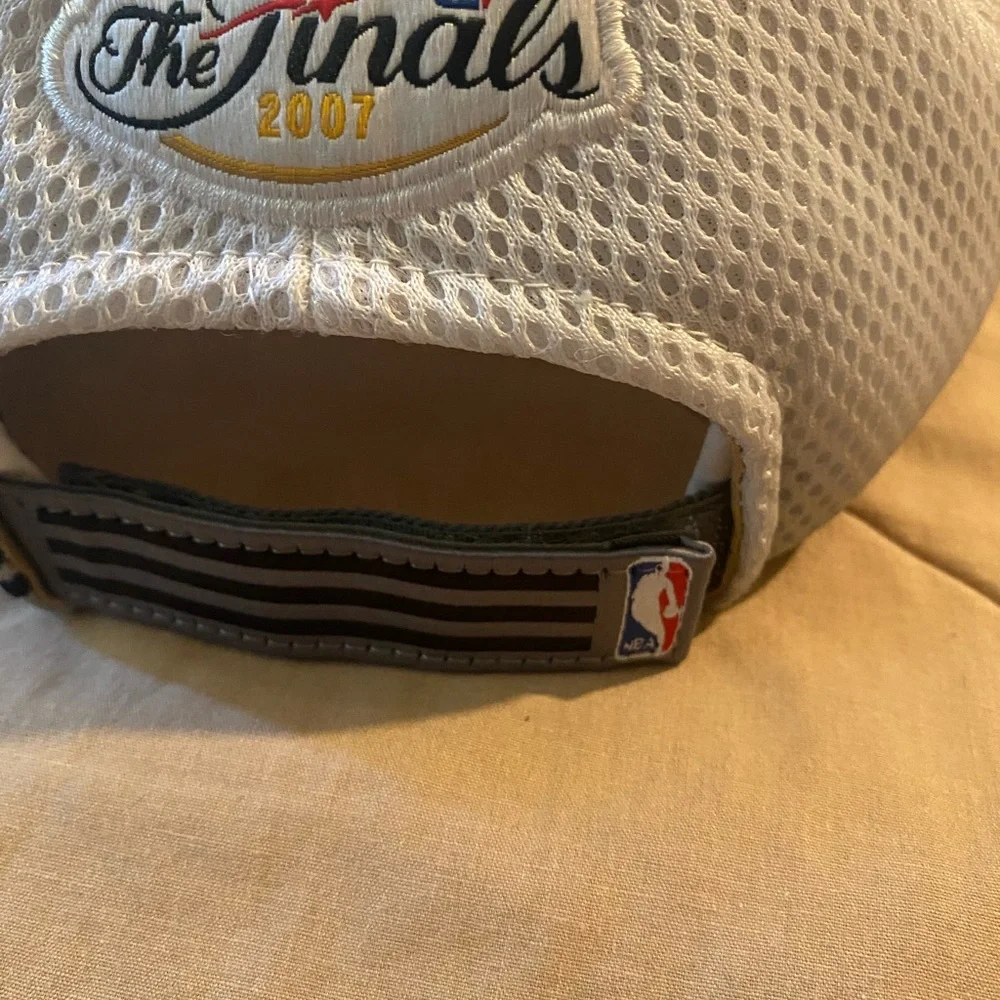Spurs NBA hat - Picture 4 of 9
